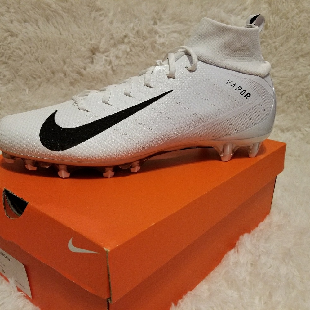Men's Nike Vapor Untouchable Pro 3 Football Cleats